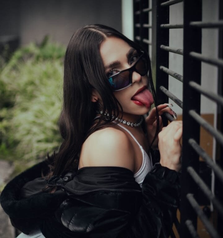 vanessaparis__ from stripchat
