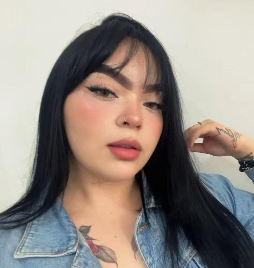 glamcambabes.com selena160920 livesex profile in latino cams