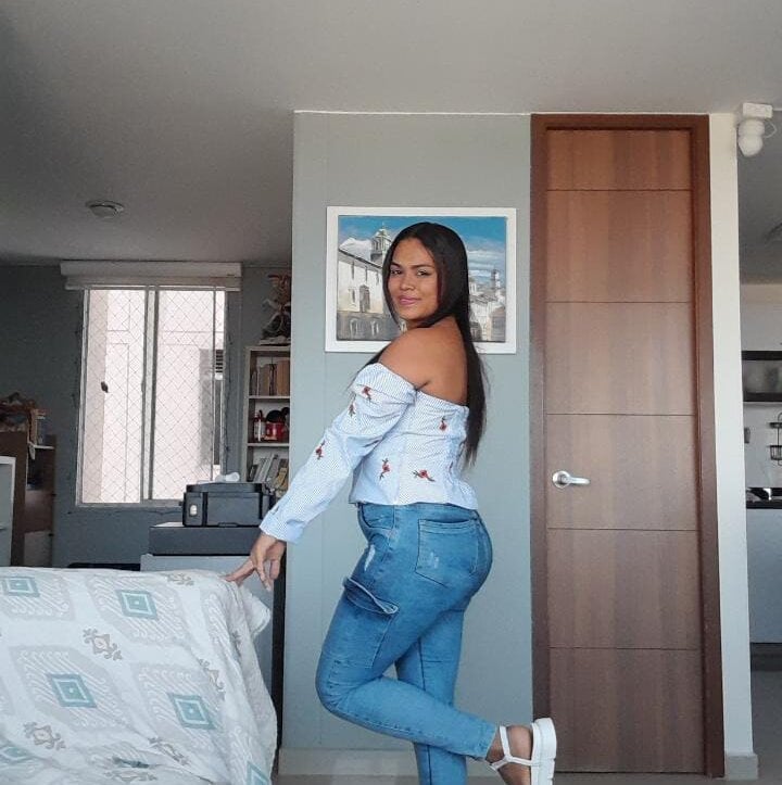 pornos.live karisa_monter livesex profile in im-inside-your-closet-o cams