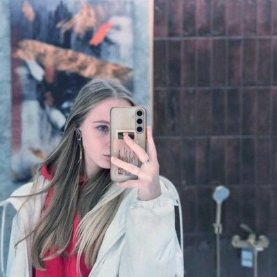 LonaLaban on StripChat