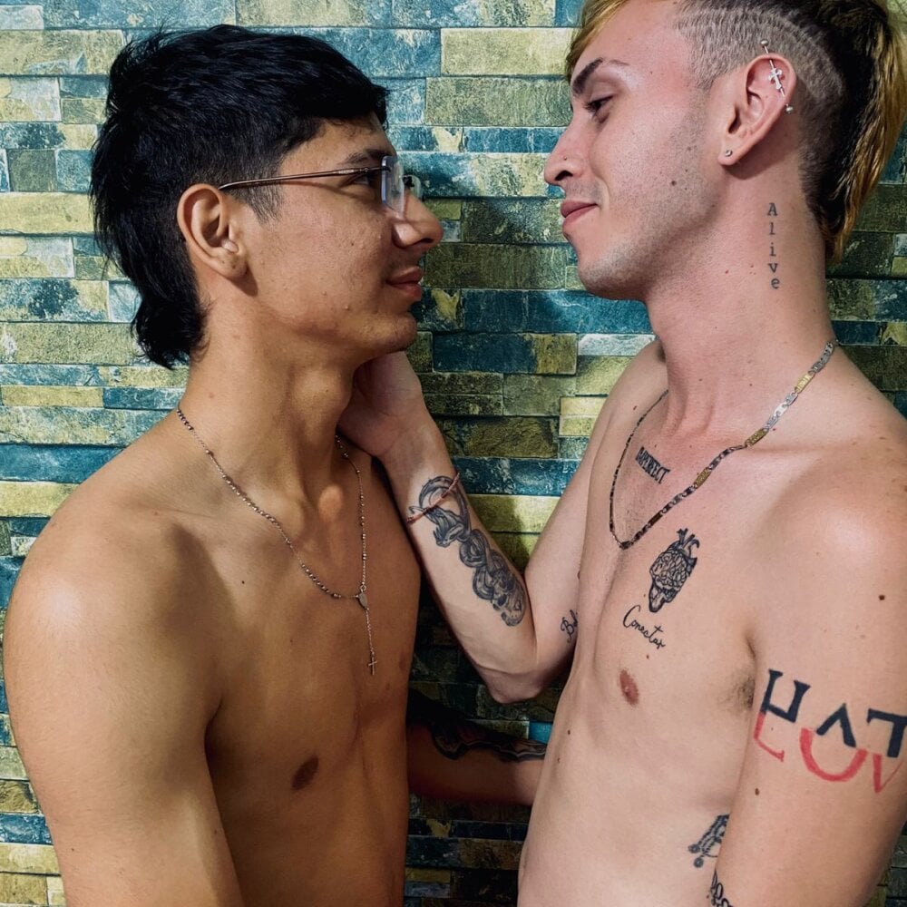 friends_with_benefits_'s Offline XXX Chat