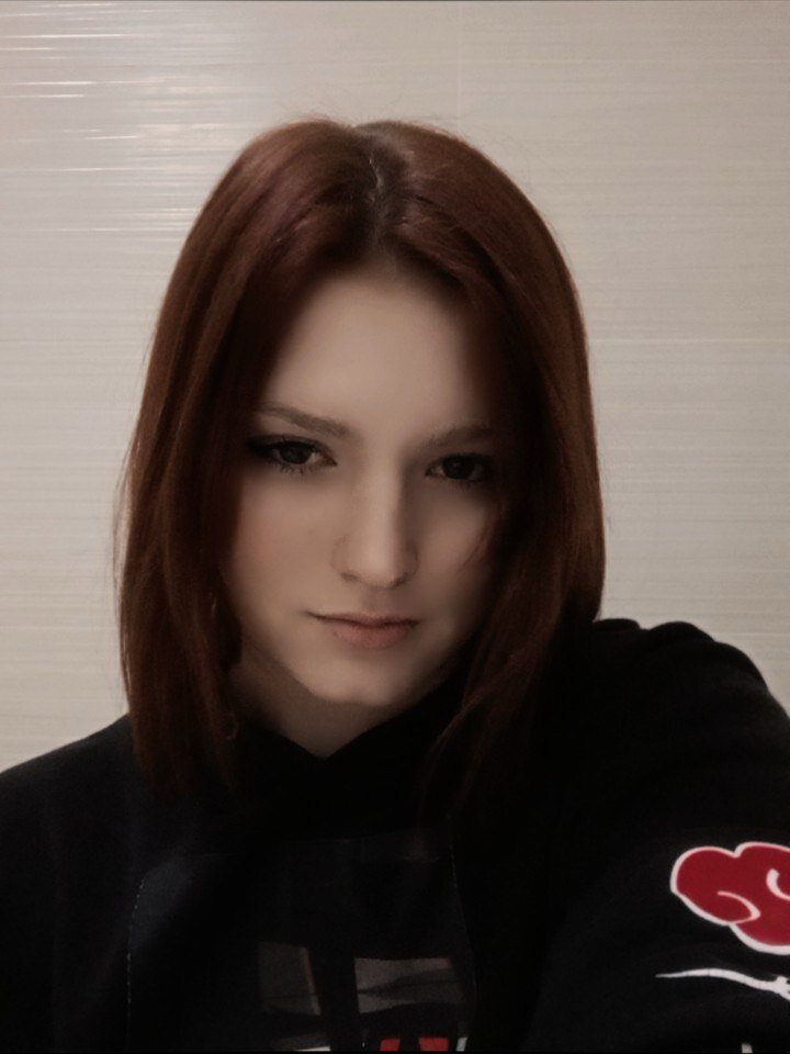 VikkyLoveRed
