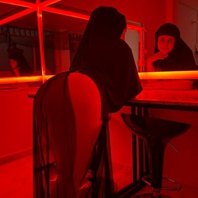 aisha_meryen from stripchat