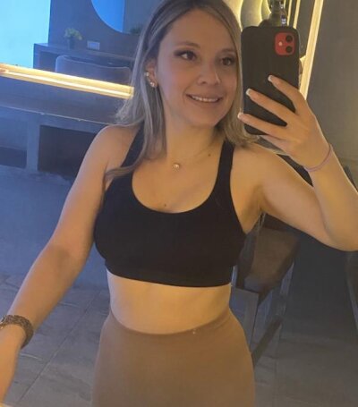 lanafox- from stripchat