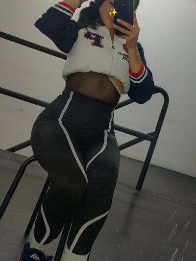 eseveltt_ch_ from stripchat