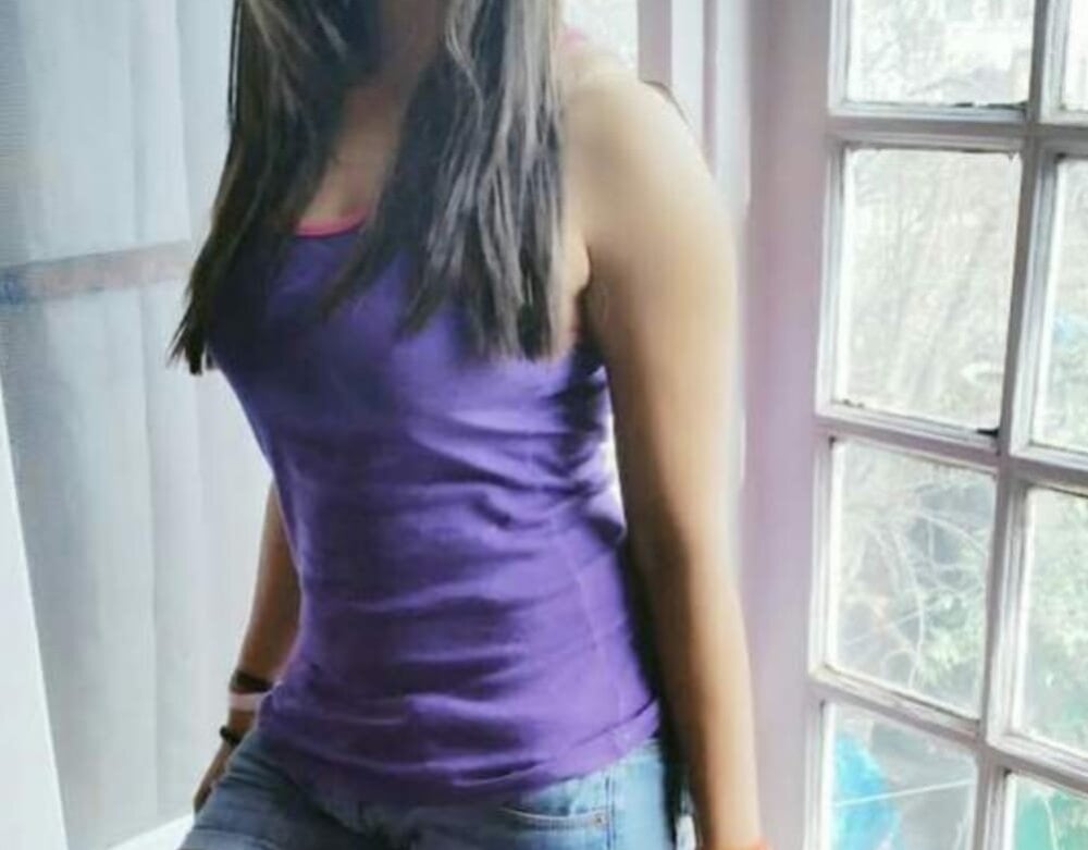 Hotty-jasmine live cam model at StripChat