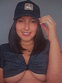 Agnessa_xxx's Offline Chat Room
