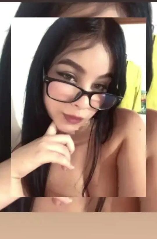 LucyCute_1's Offline Chat Room