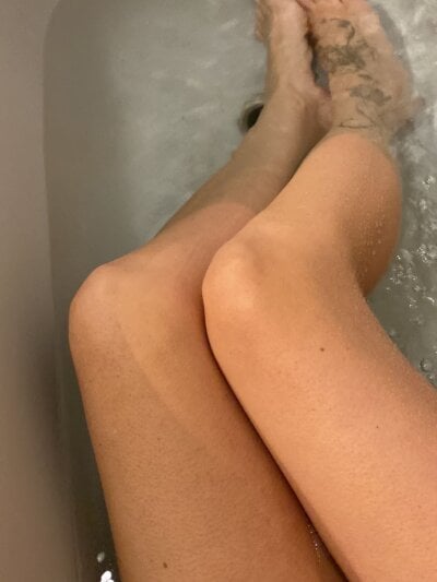 ToAnWTW Live Cam on StripChat and RICams
