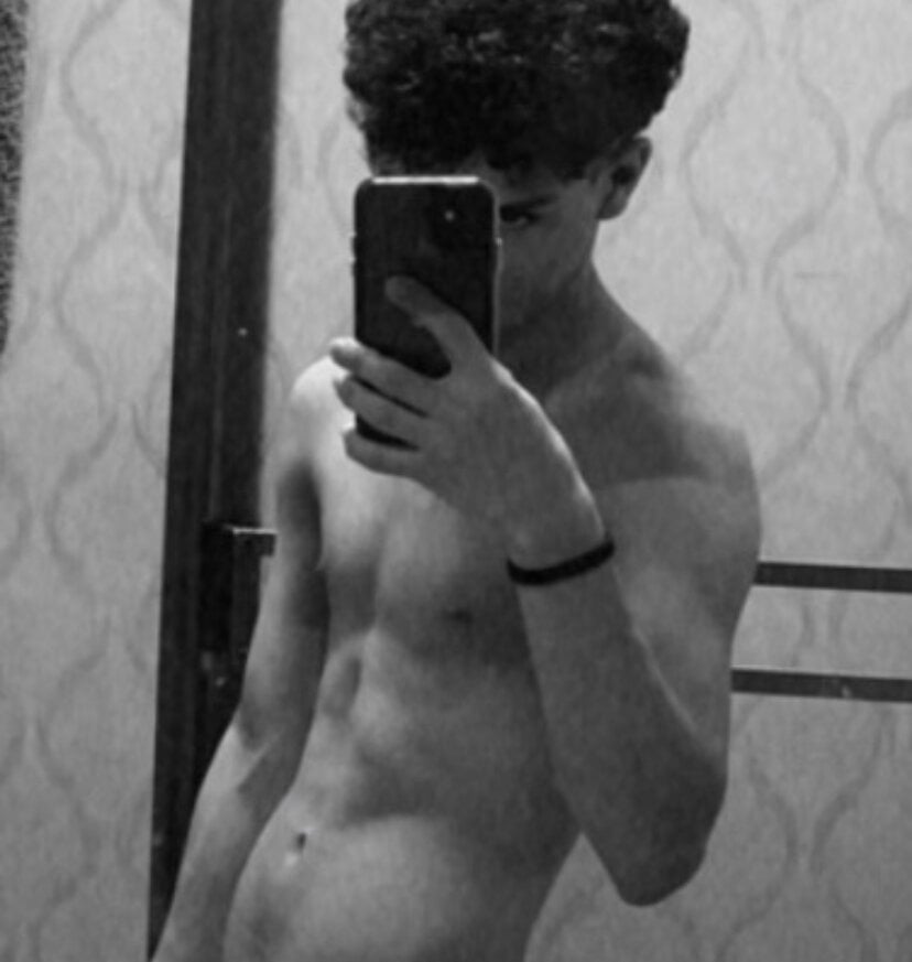 Eldani0654's Offline XXX Chat