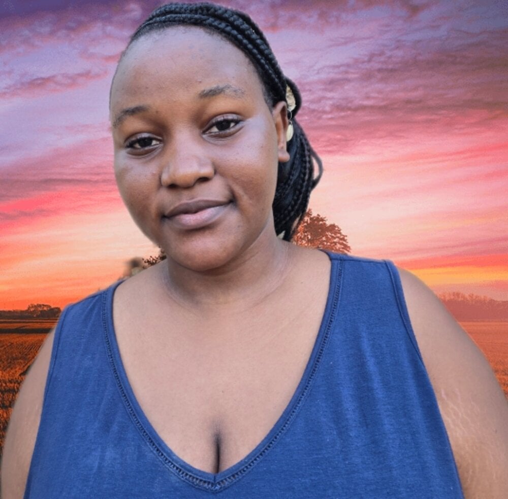 Tirries_Tess: συνομιλία ΧΧΧ εκτός σύνδεσης