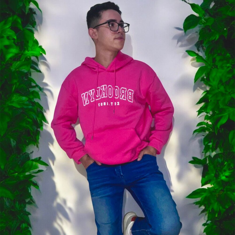 Danny_Swift_1 Adlı Modelin Çevrimdışı XXX Sohbeti