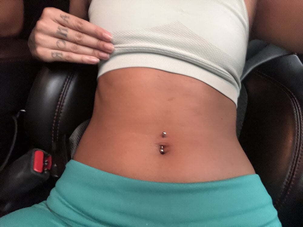 Live sex webcam photo for fariahh #290072068