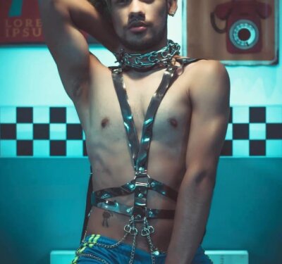 ryden_adam from stripchat