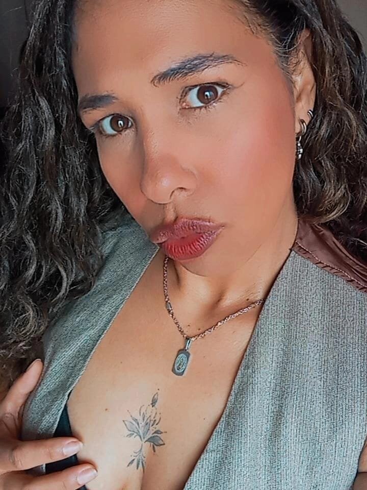 IVONNE_COLLINS33 profile