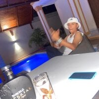 Laurabaddie's webcam live show