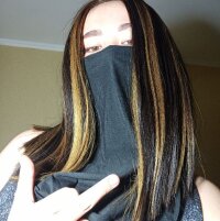 IrisShy Adlı Modelin Çevrimdışı Sohbet Odası