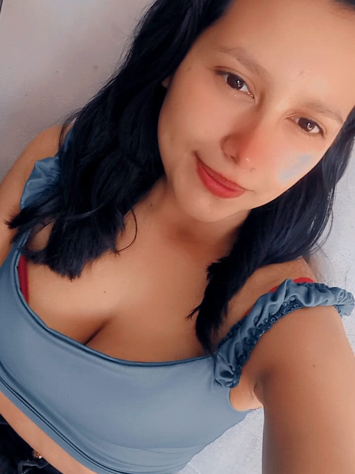 sexlivecamsites.com margotfox303av livesex profile in latino cams