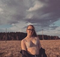 Emma_Emmys' Offline Chat Room