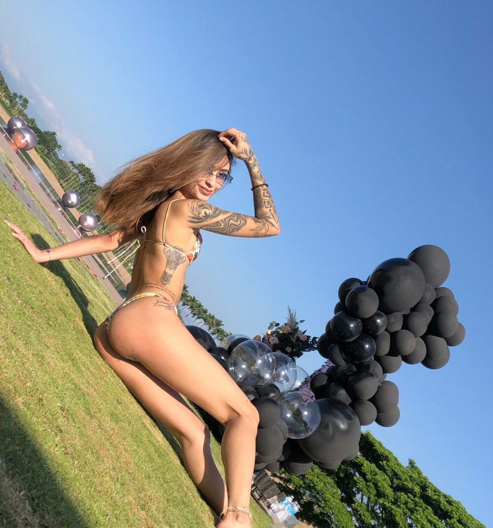Live sex webcam photo for MiilyWatson #290305195