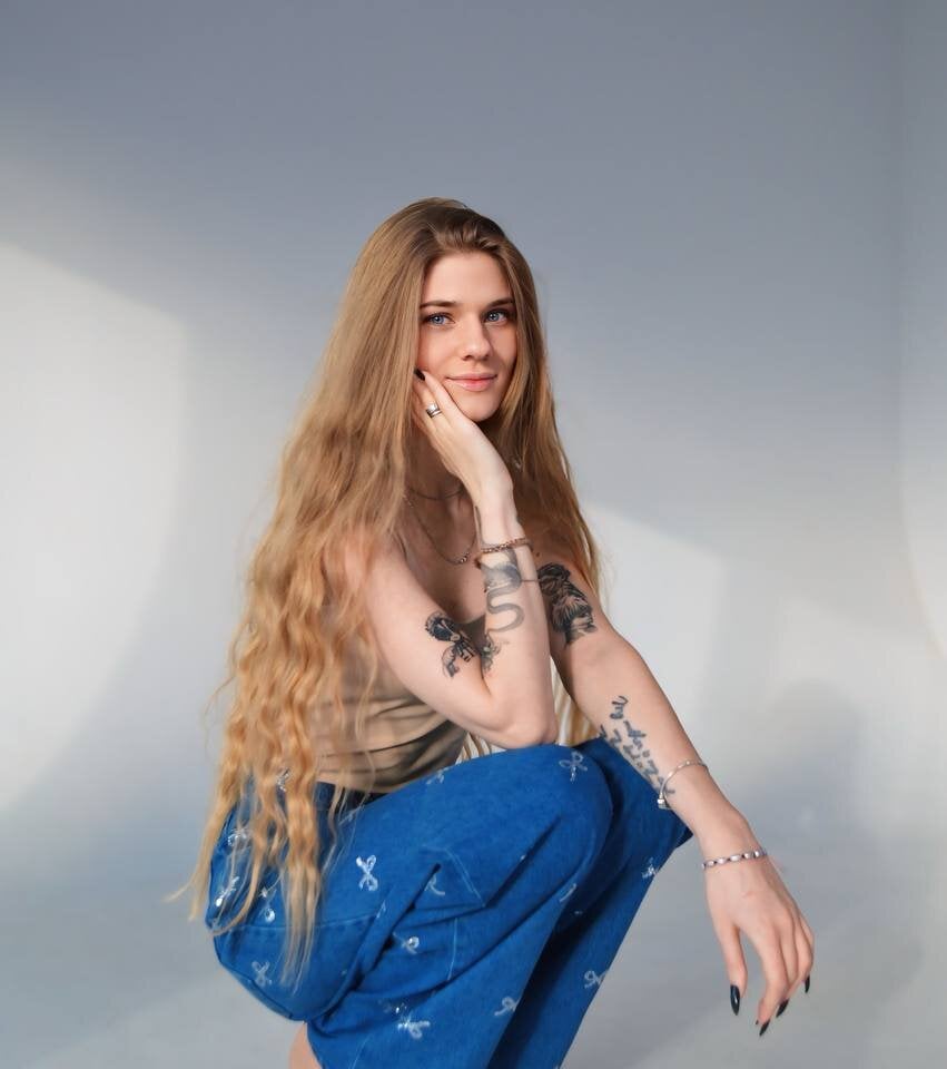 amateursex-livecam.com adell_love livesex profile in spankingpaddling cams