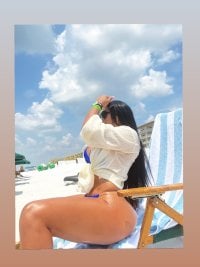 Spoiled_Hot1's Offline XXX Chat