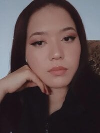 Chaming_Harte's Offline Chat Room