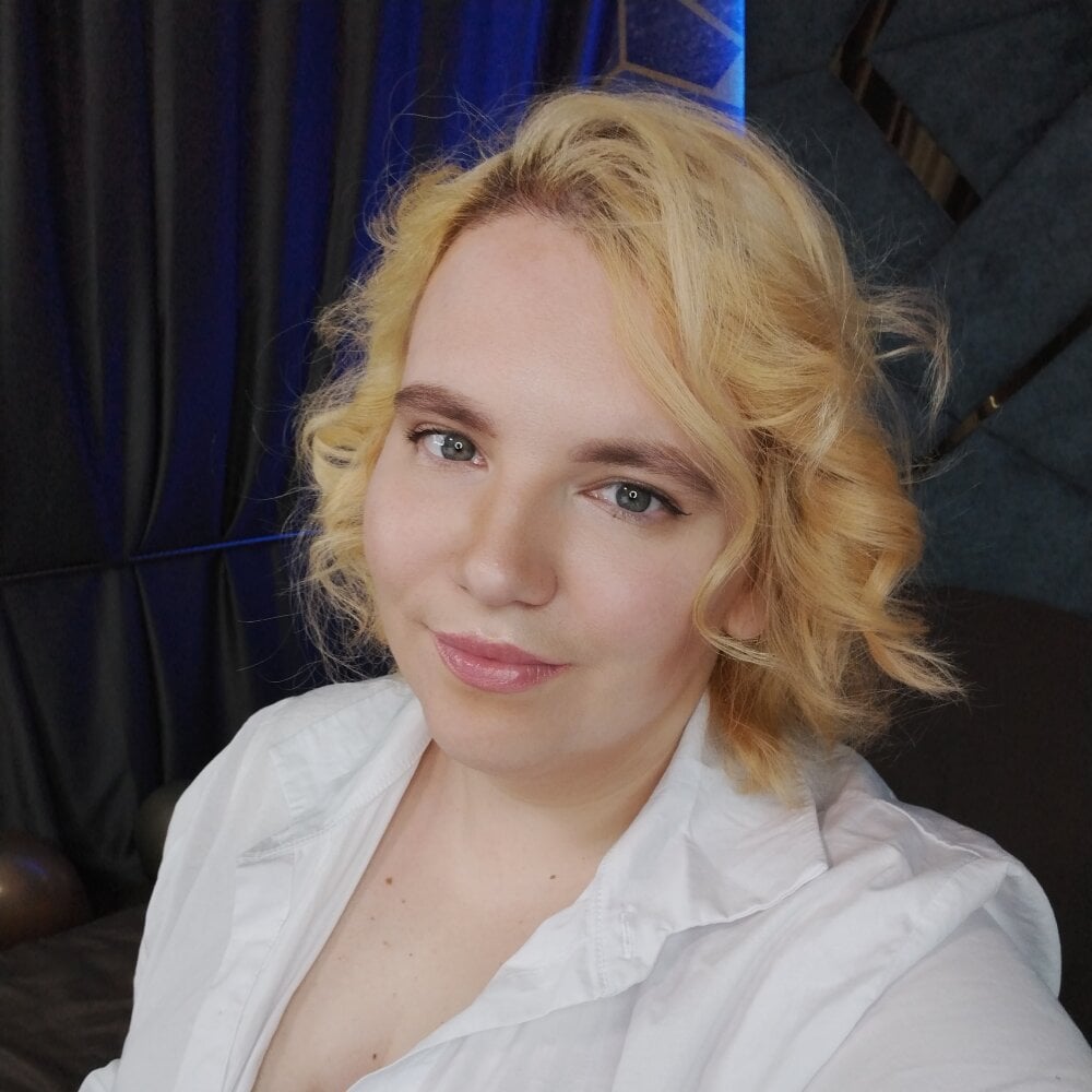 alexandra-ray profile