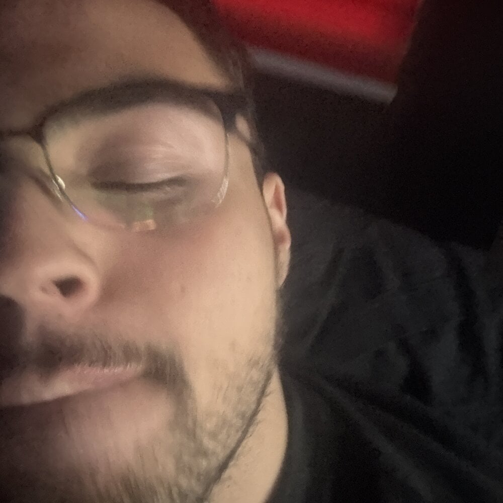 AlexisGoods offline XXX-chat