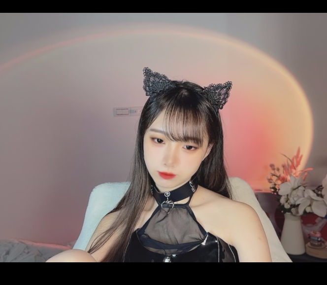 Watch Fortuna_qq live on cam at StripChat