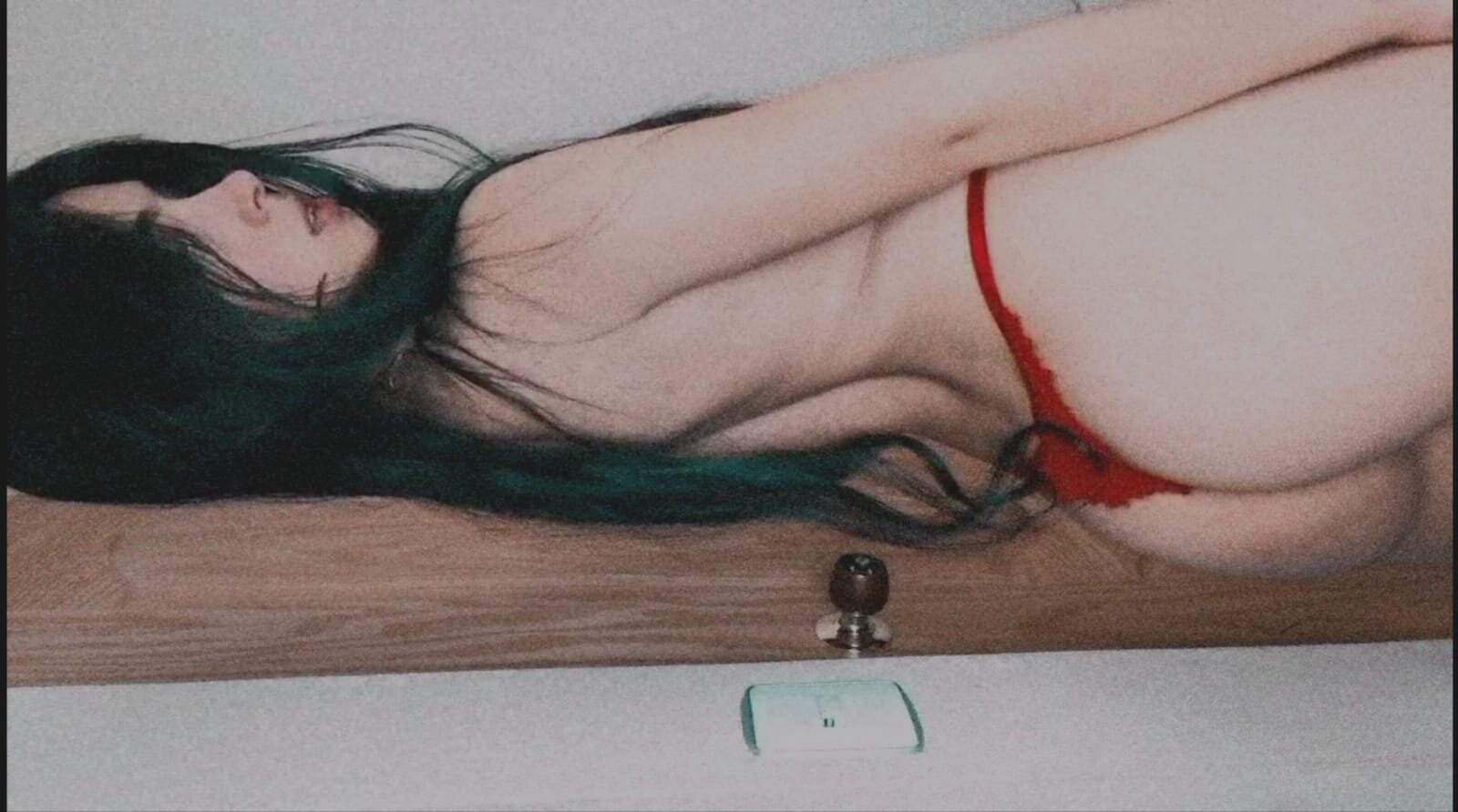 yasmine_stone
