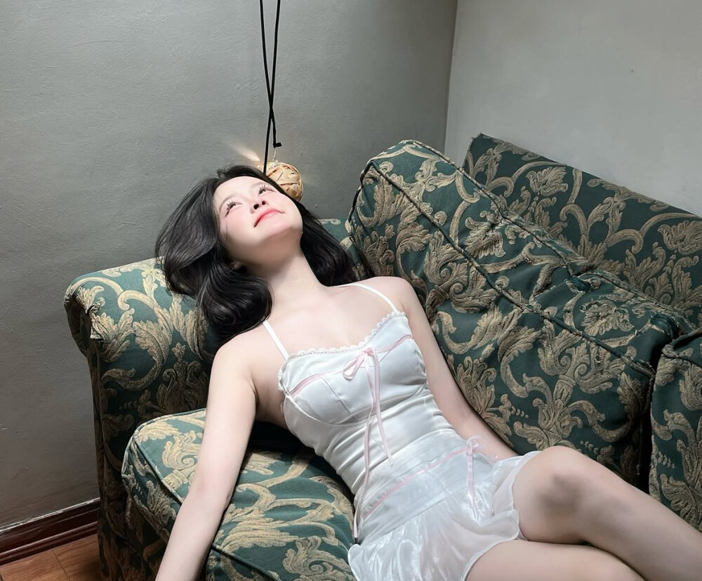 SlayGirl999's Offline Chat Room