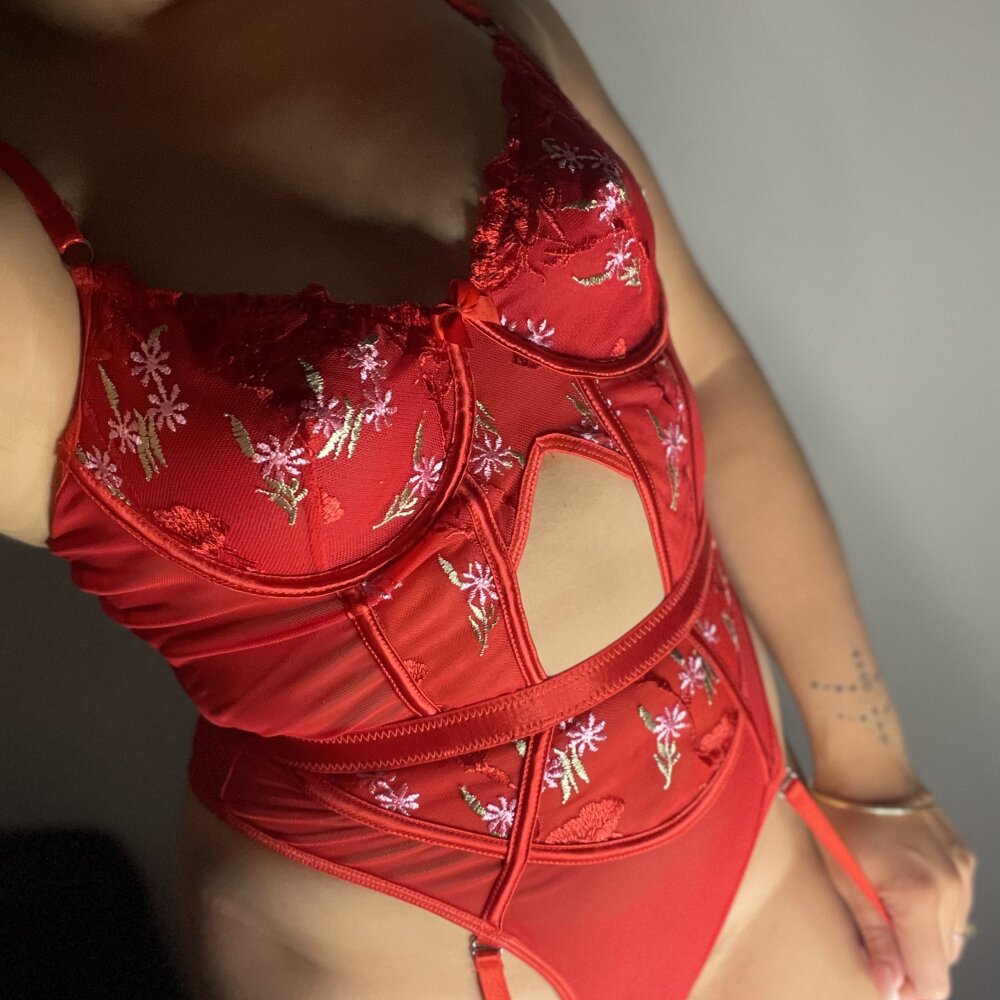 Petrouchka_ 🎙 free live cam