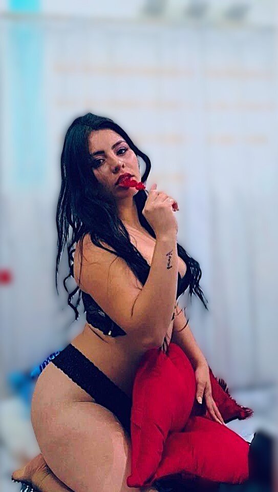 aghata_boobs