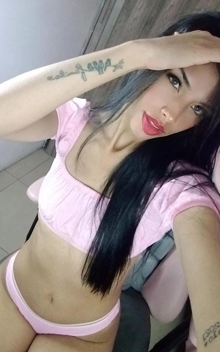 zoe_sexy_latin_19