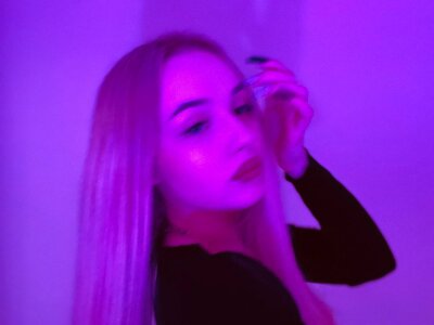 Wilson_Julia 🐸 naked cam chat