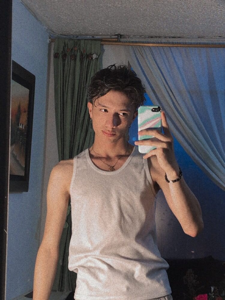 mhatias_ from stripchat