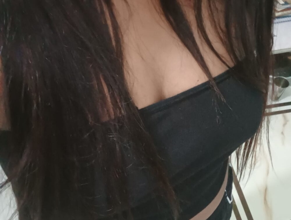 NIDHI_LOVEE profile