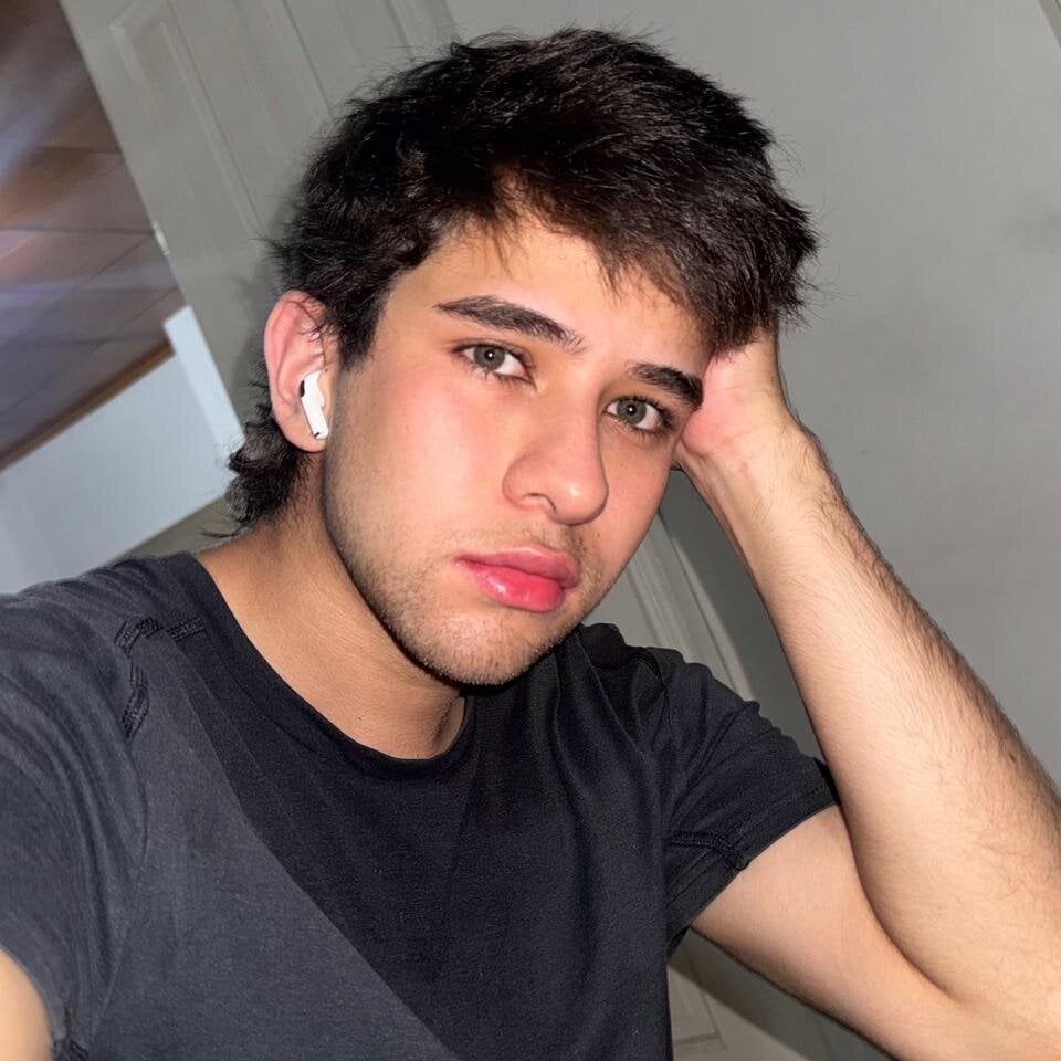 gaelcruz_ from stripchat