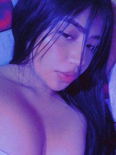 candy_miahot from stripchat