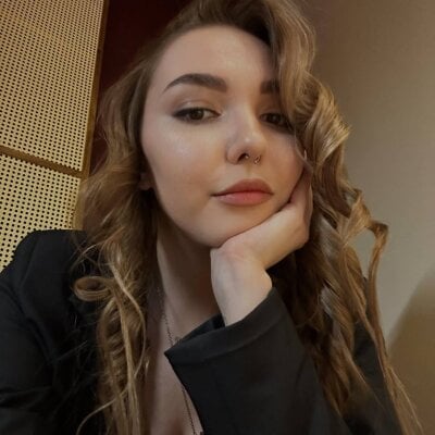 Tonya_Thompson Female Bigass Online Webcam Adult