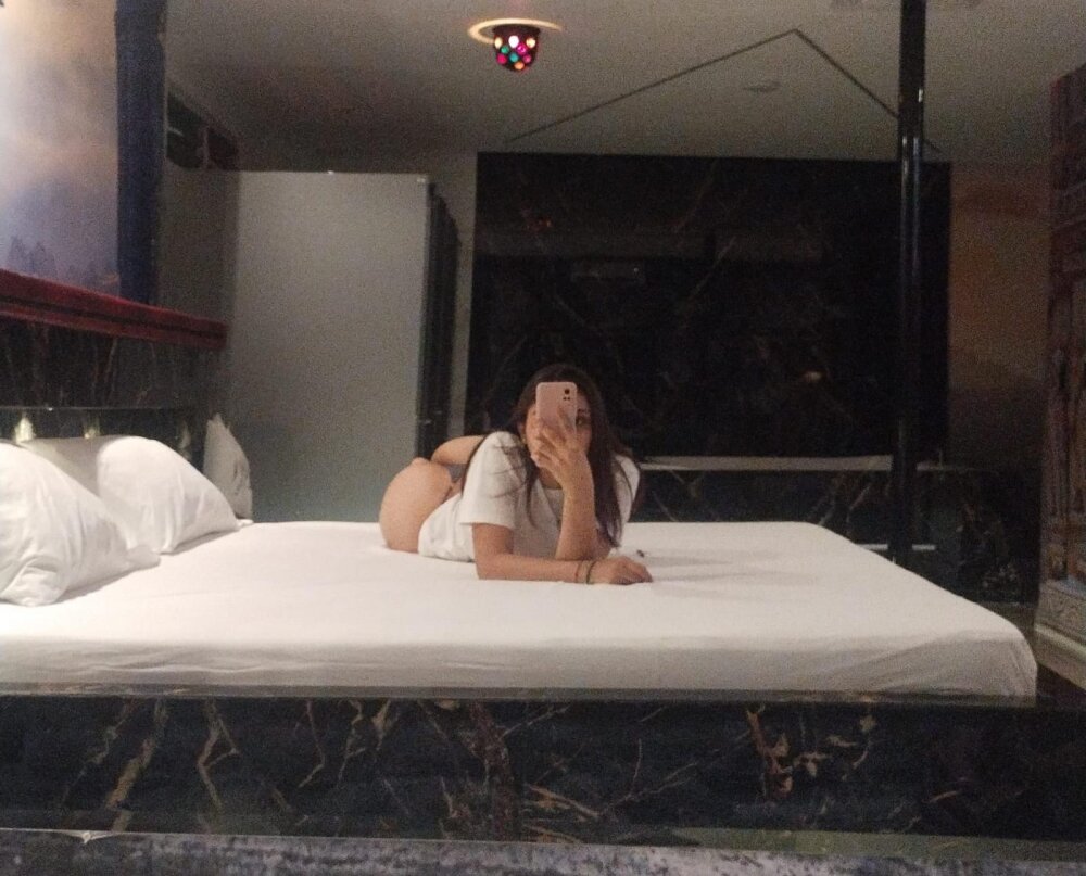 Hanah_Davies