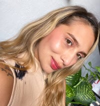 giselleestrella's webcam live show