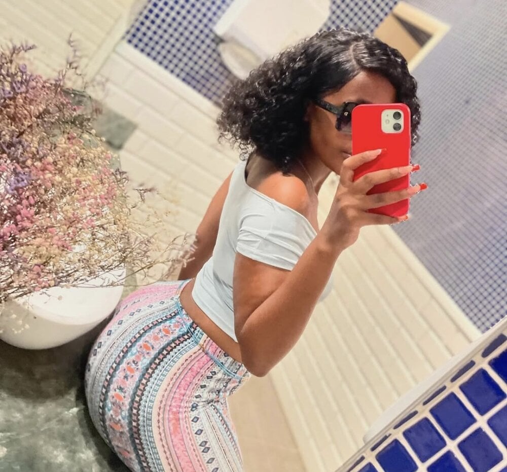 GIIRLLY profile