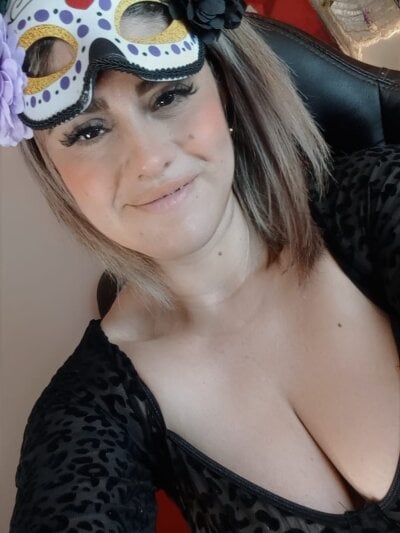 Aamanda_Queen Female Blonde Webcam Nude