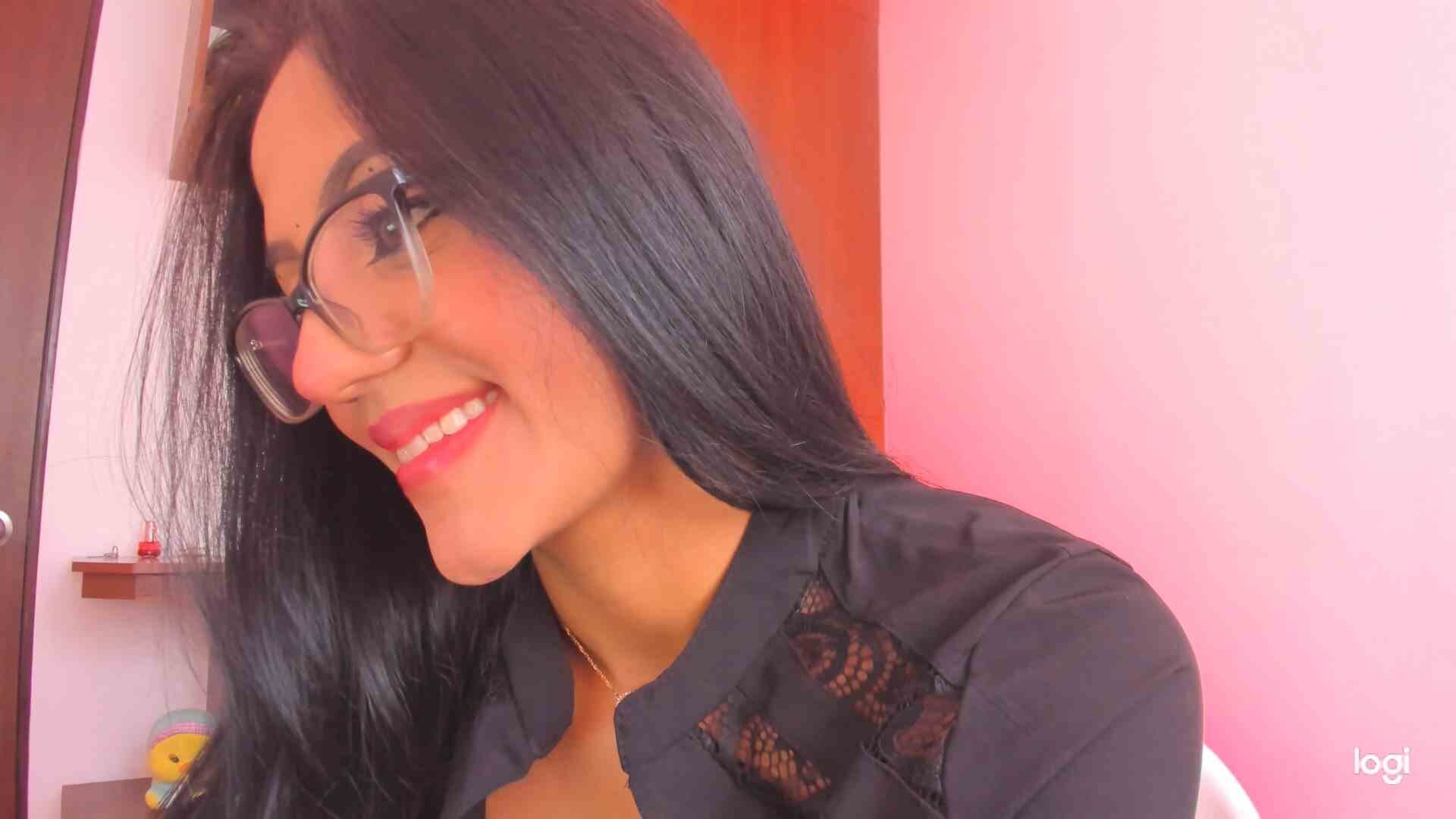 ema_rose24