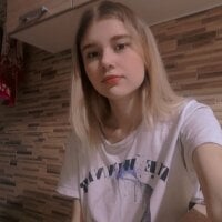 OdellaFoard's Offline Chat Room
