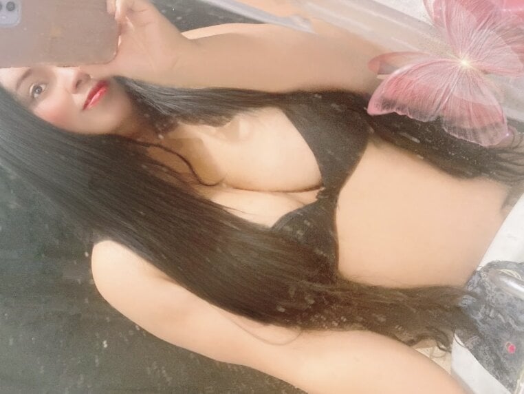 elivecams.com diann96 livesex profile in large cams