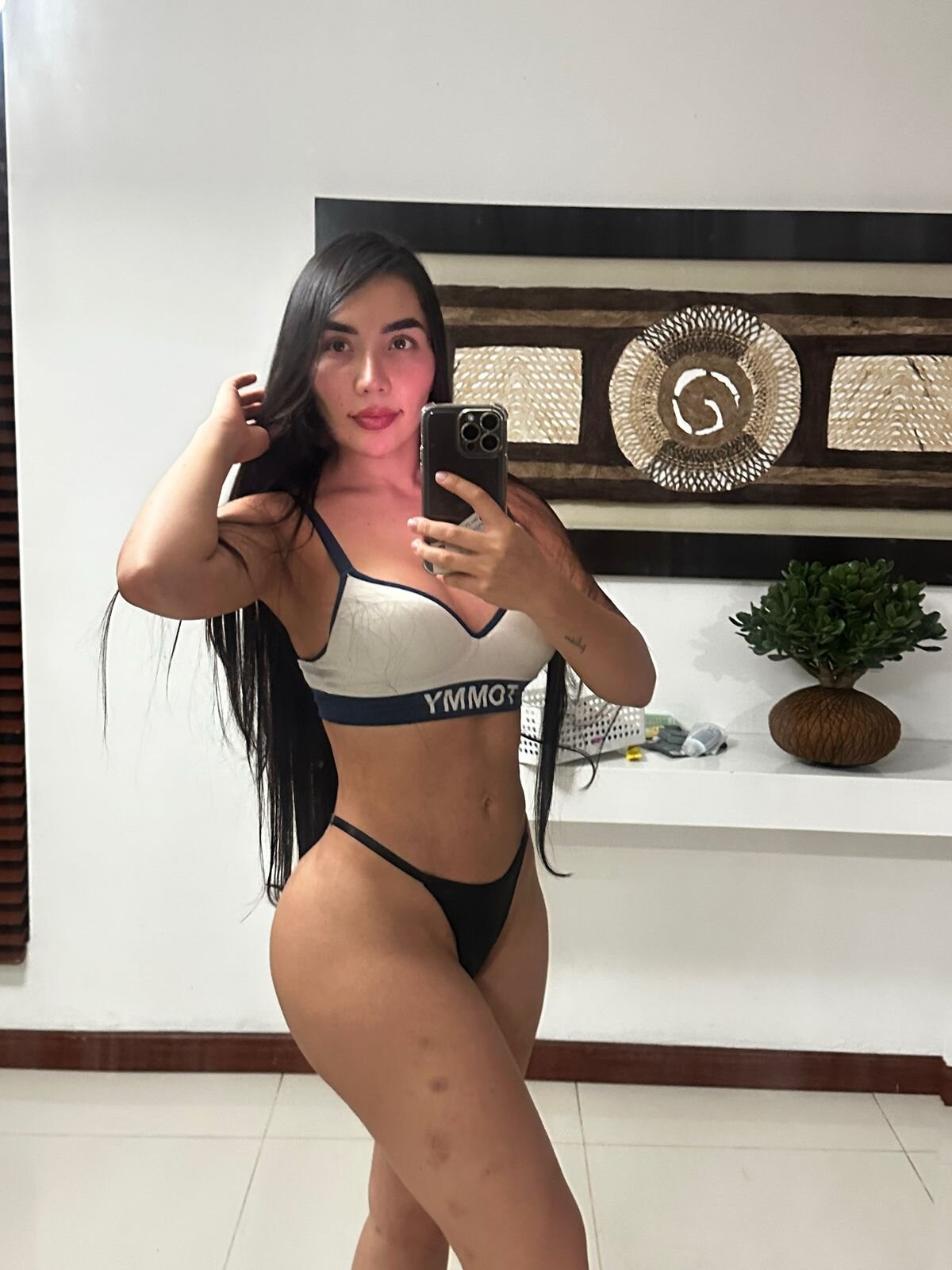 Liliith_Grey
