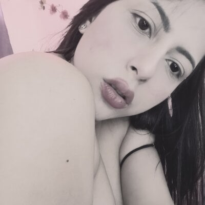 Siddhixxx_592 Female Squirtwhite Online Webcam Sex